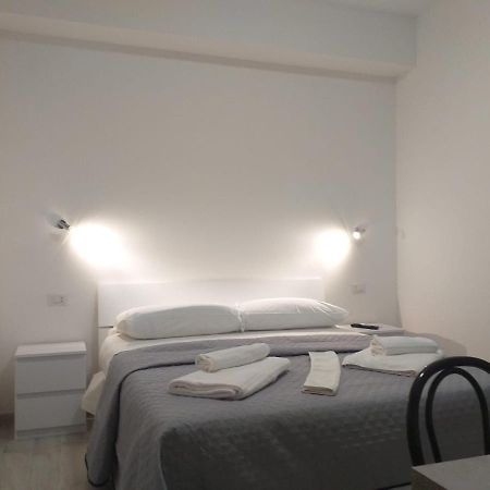 Bernini Self Check-In - Accesso Autonomo Hotel Алгеро Екстериор снимка