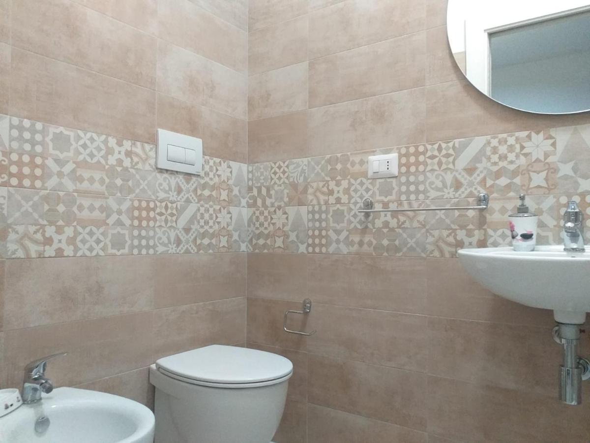 Bernini Self Check-In - Accesso Autonomo Hotel Алгеро Екстериор снимка