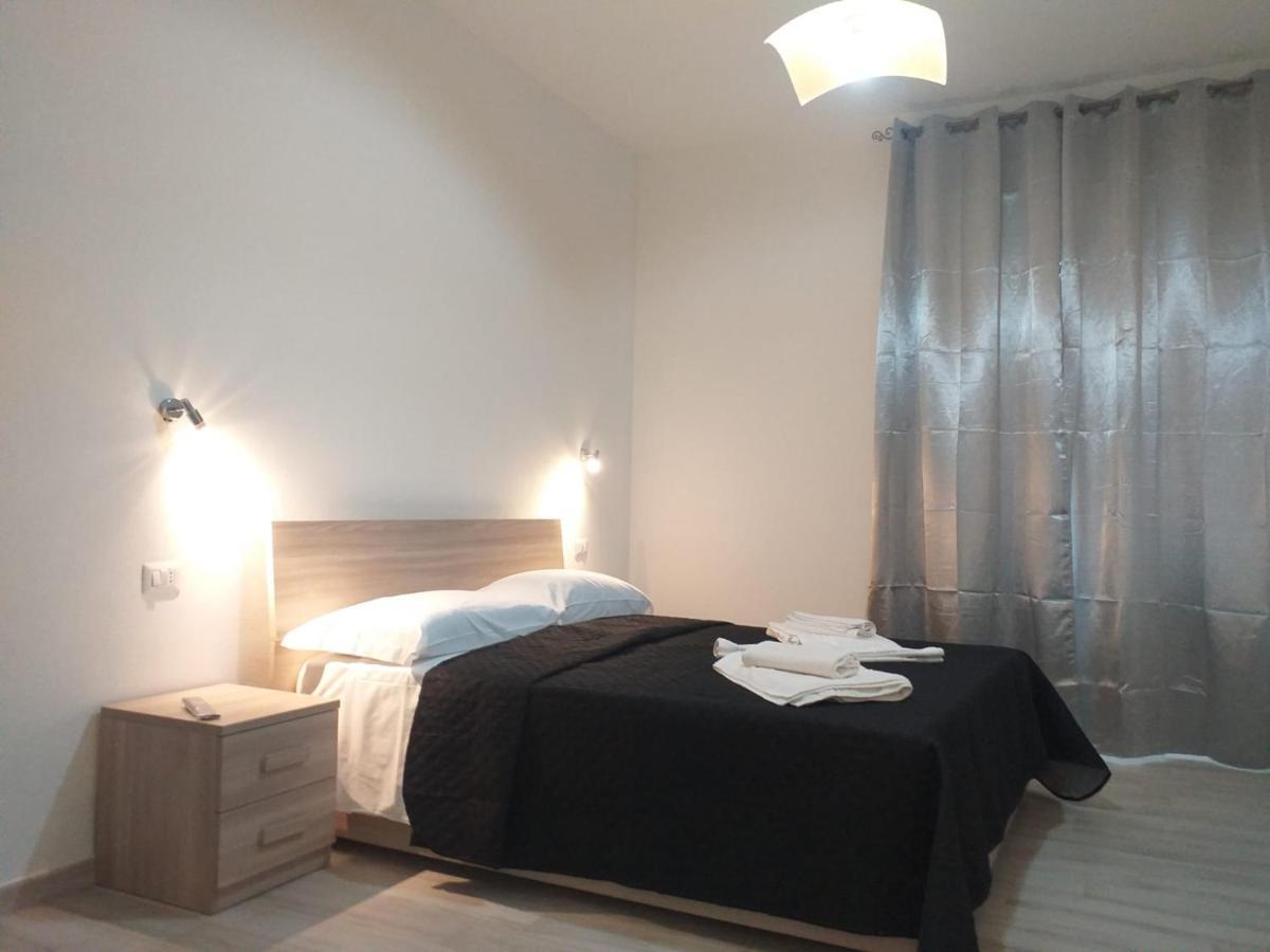 Bernini Self Check-In - Accesso Autonomo Hotel Алгеро Екстериор снимка