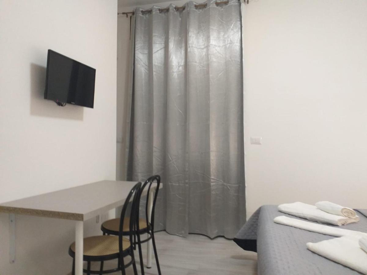 Bernini Self Check-In - Accesso Autonomo Hotel Алгеро Екстериор снимка